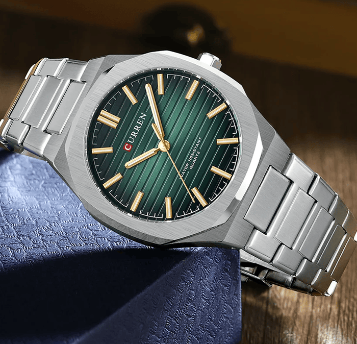 M:8456 Curren Green Dial Silver Stainless Steel Chain Analog