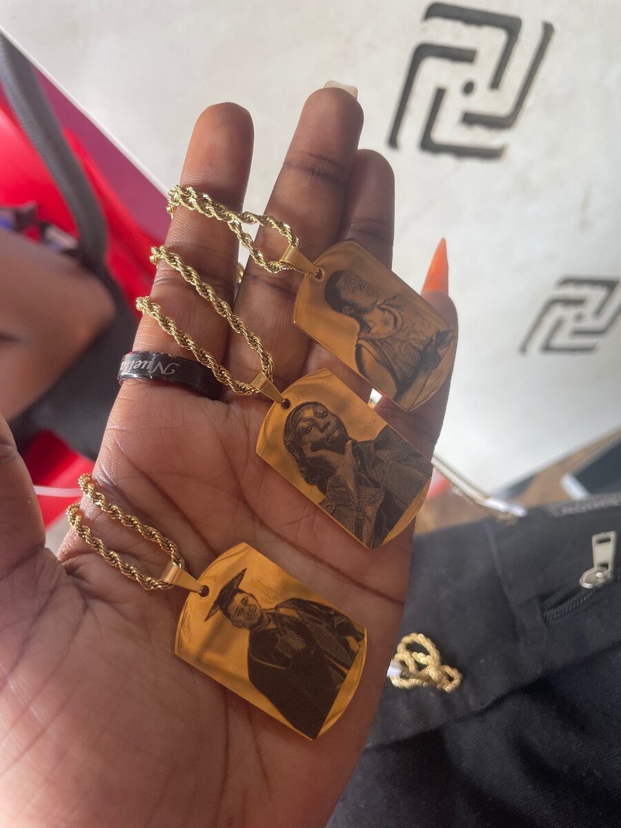 Customized picture necklace