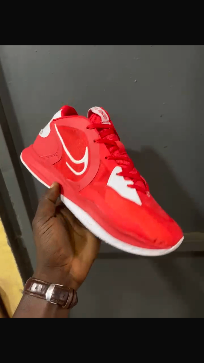 KYRIE 5 Low
