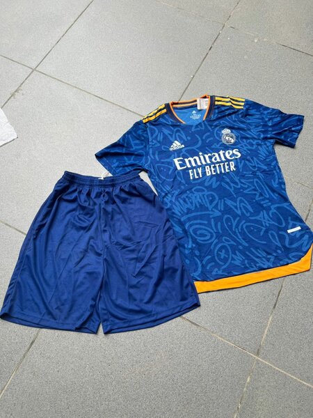 Ensemble maillot football Adidas