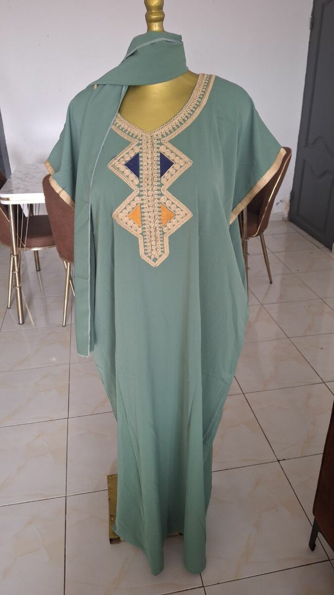 Boubou marocain avec foulard