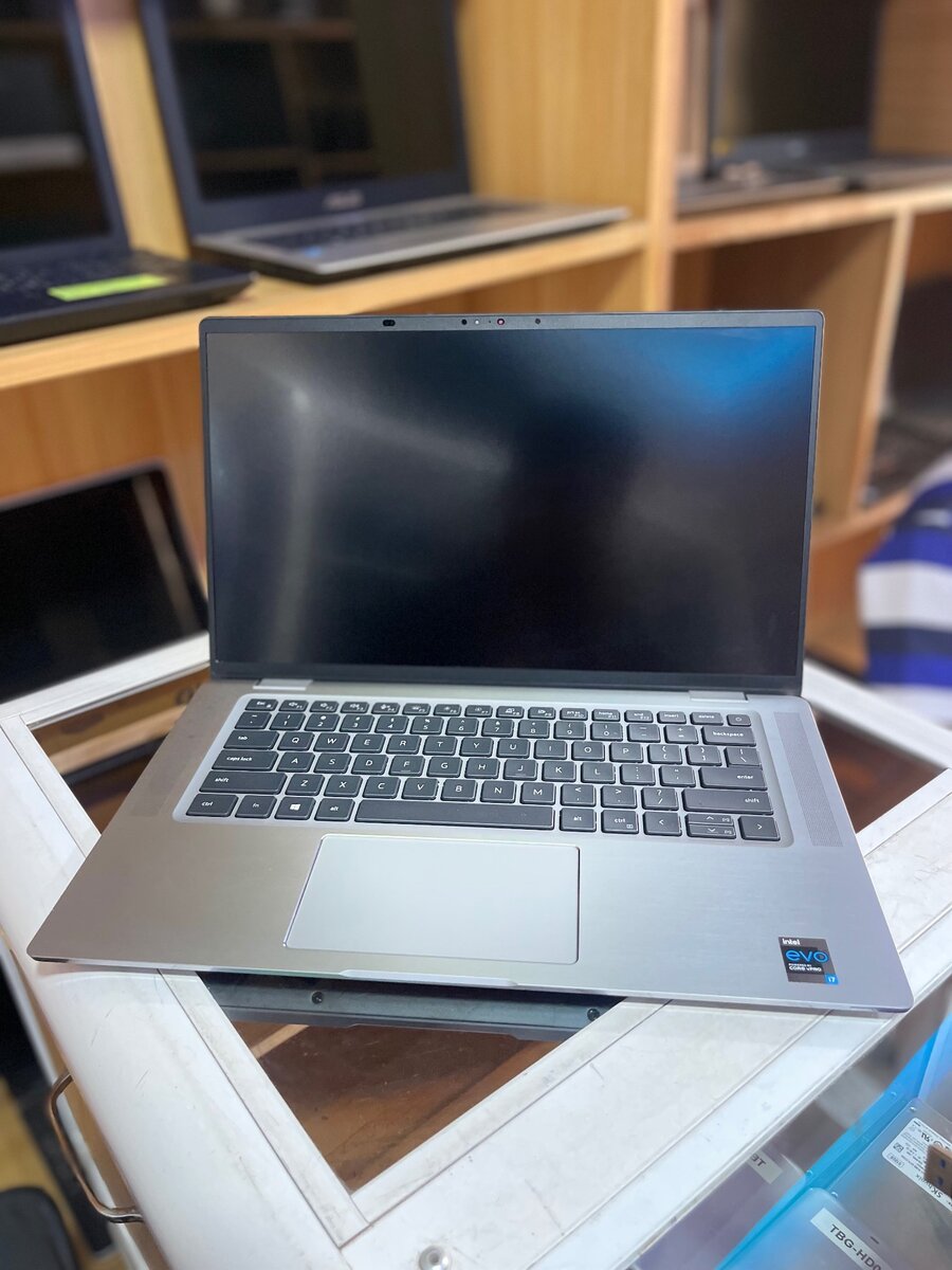 DELL LATITUDE 9520