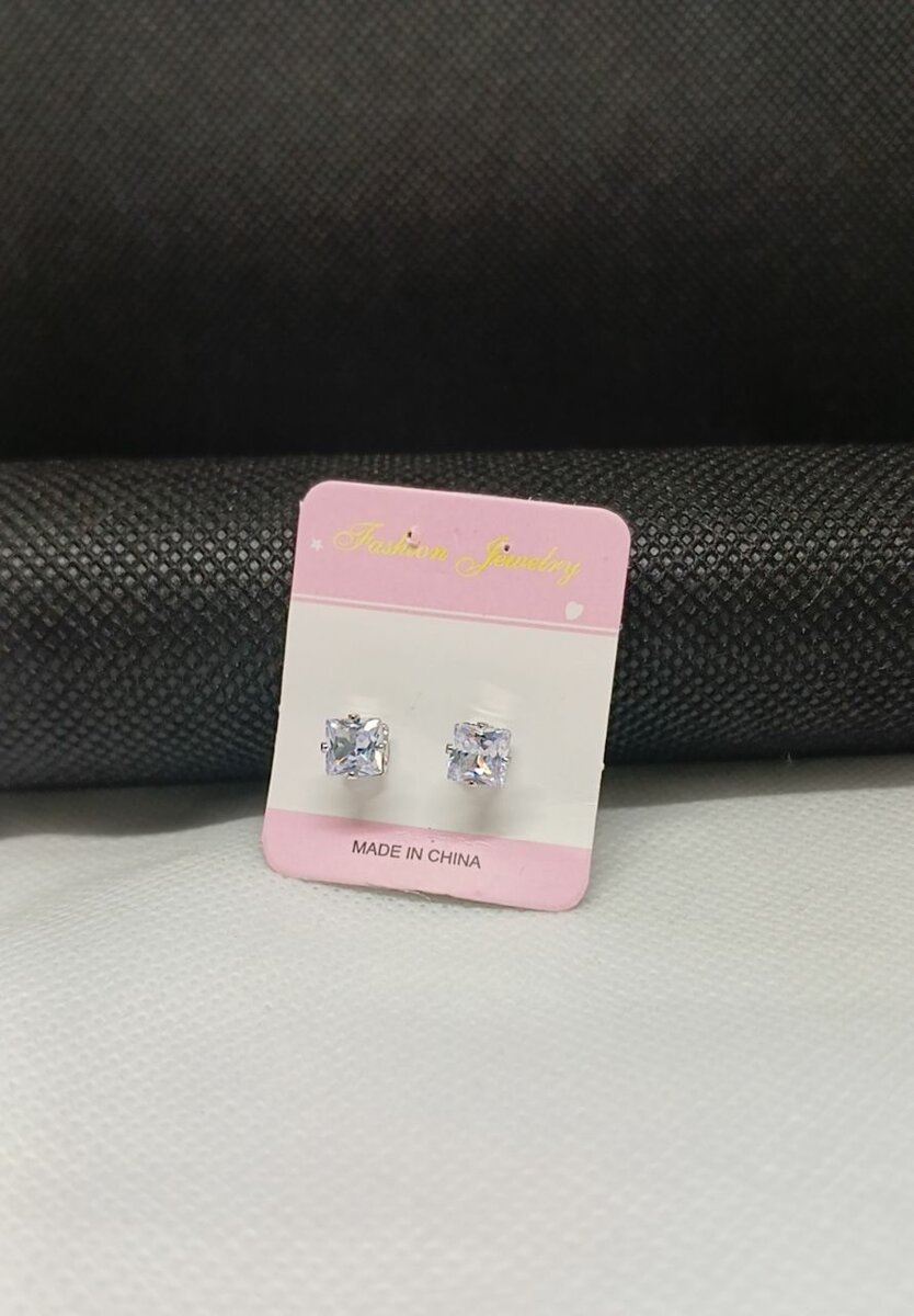 Magnetic earrings
