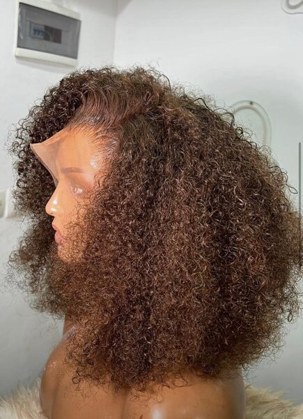 Perruque naturelle ondulée