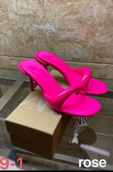 pink shoes