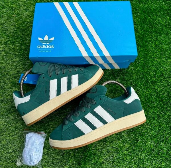 Adidas campus
