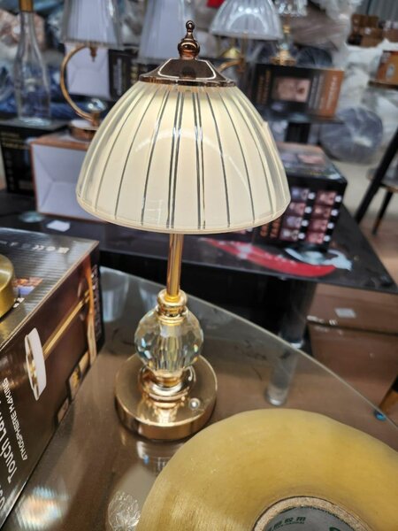 Lampe de table vintage élégante