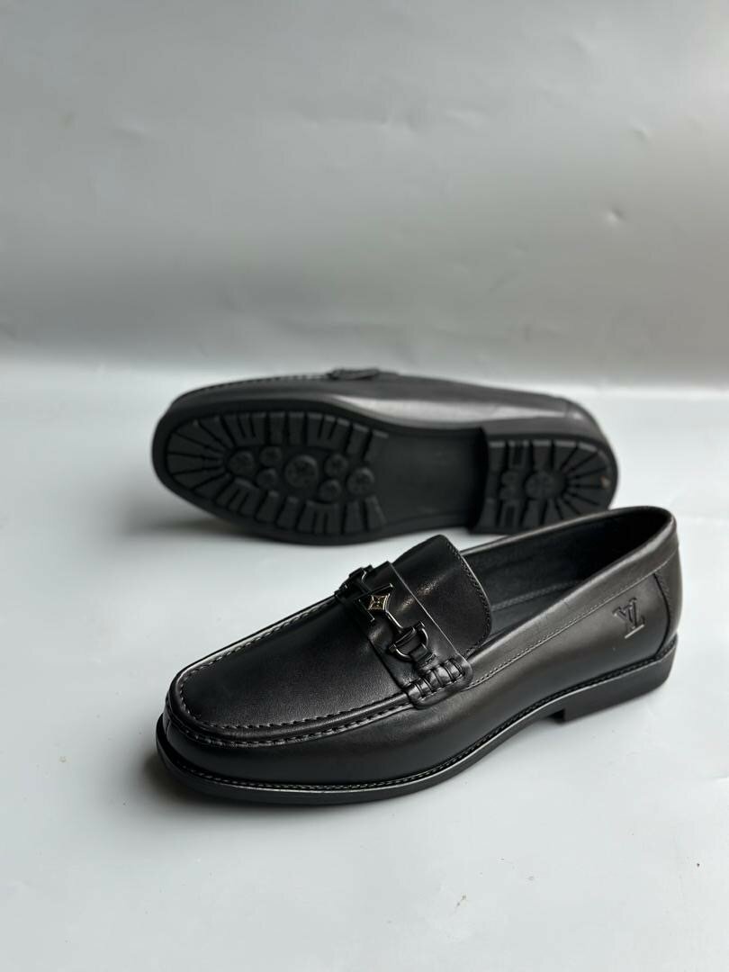 LOUIS VUITTON EXECUTIVE SHOE