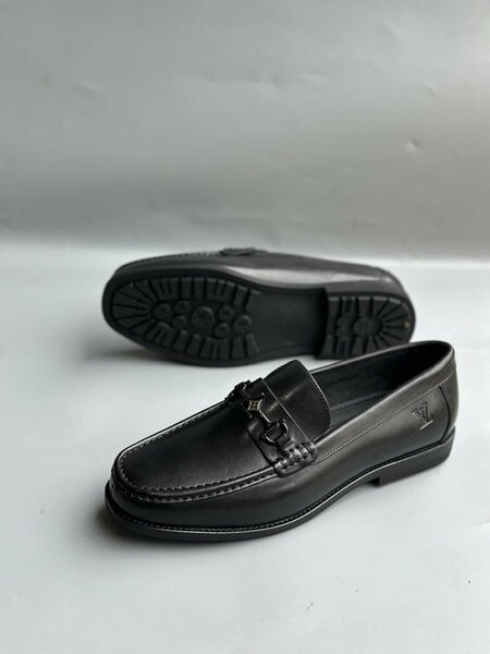 LOUIS VUITTON EXECUTIVE SHOE