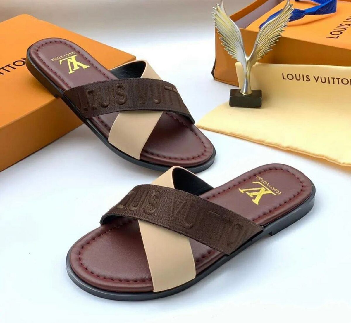 Solid branded slippers