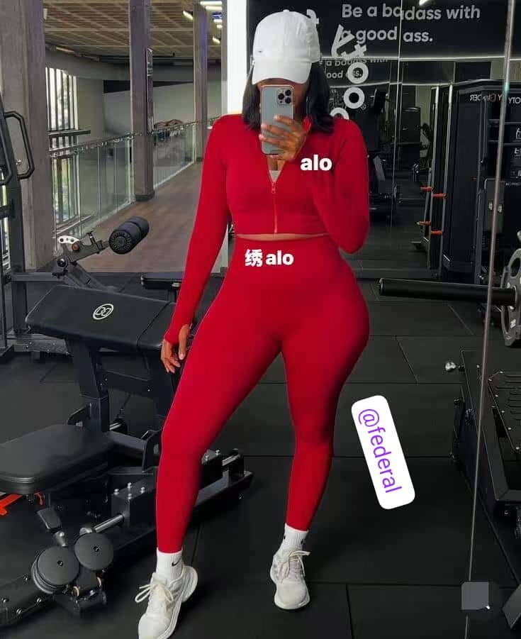 Tenue de sport rouge alo