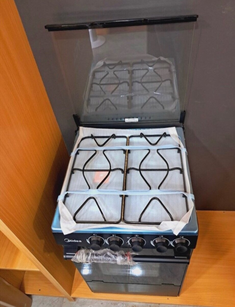 Midea stove with oven
