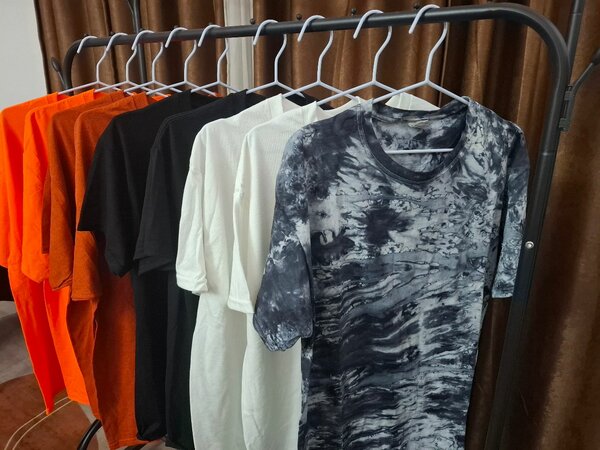 Gildan premium  plain t shirt for sale