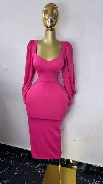 Robe Midi Rose Élégante