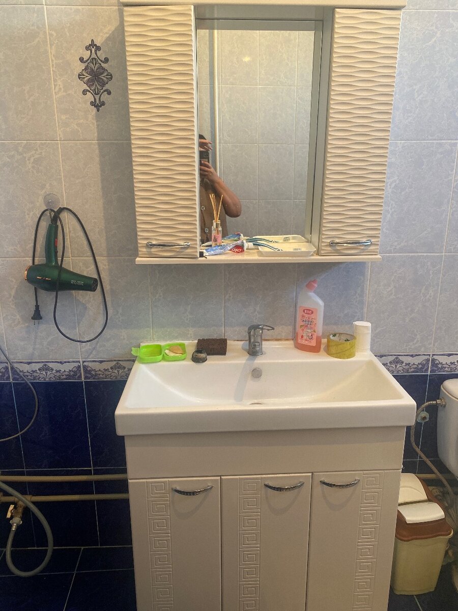 Зеркало с тумбой