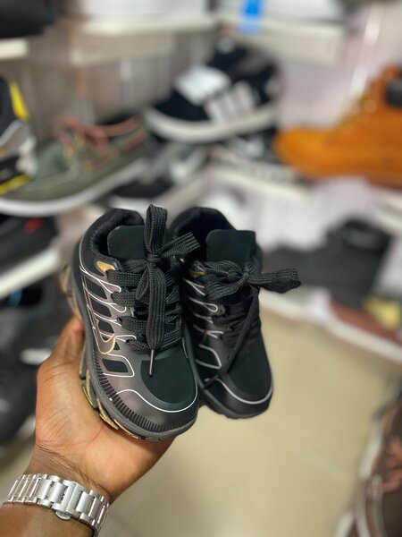 Baskets Enfant Noires