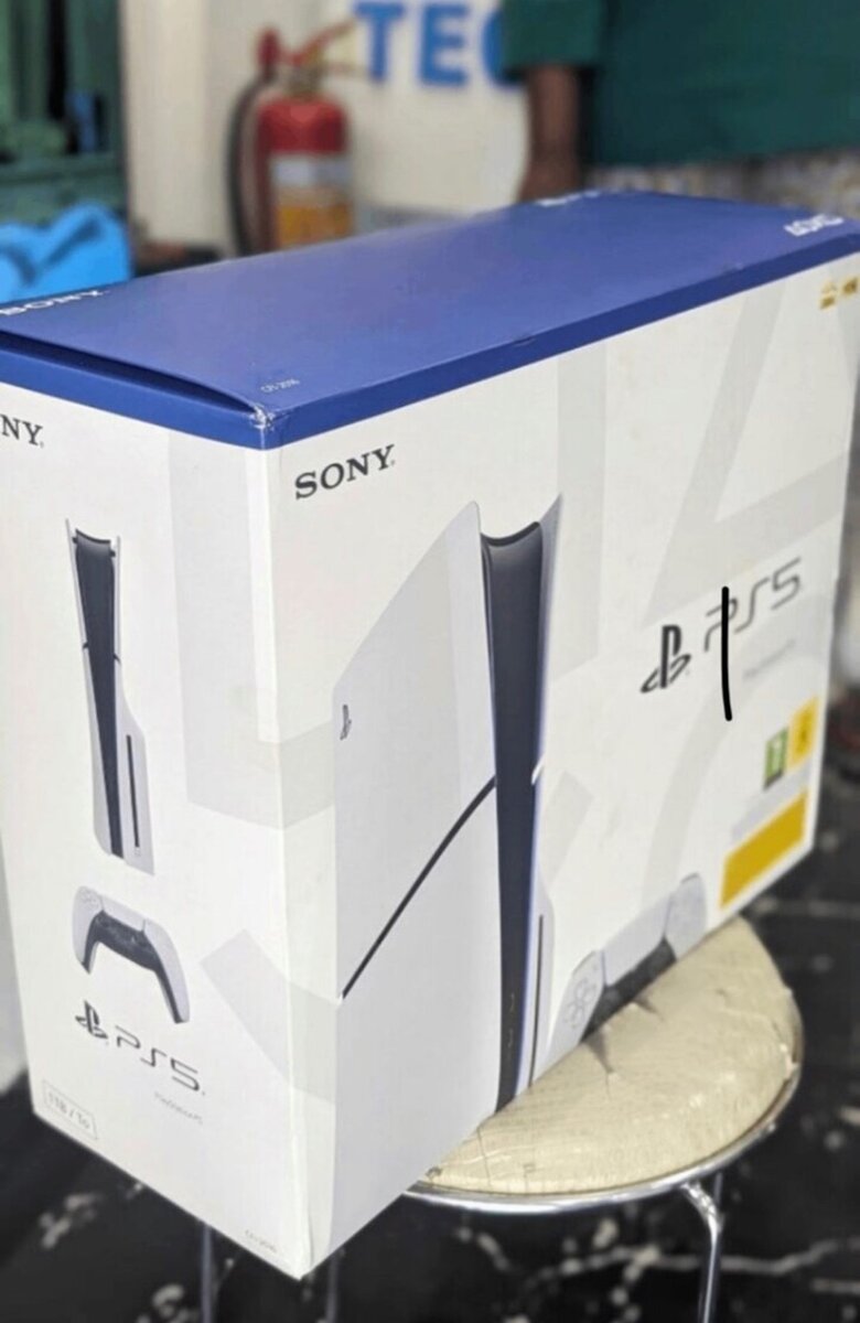 Sony play station 5, digital, slim