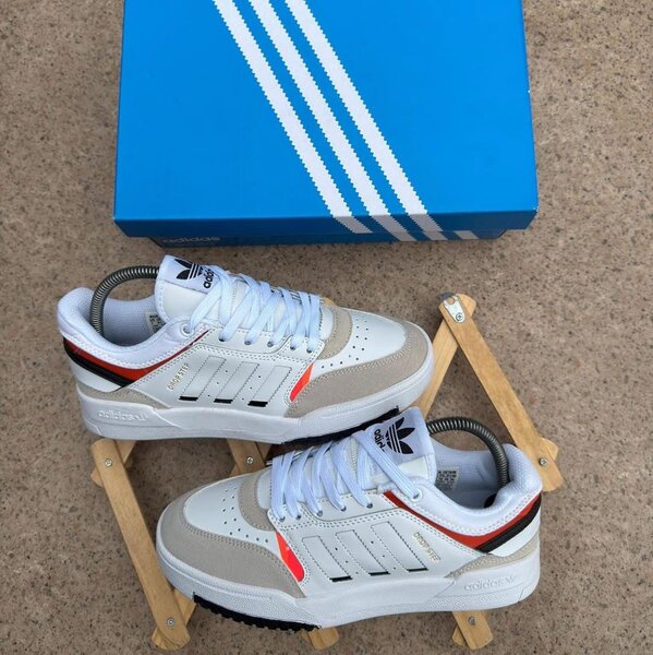 Baskets Adidas blanches unisexes