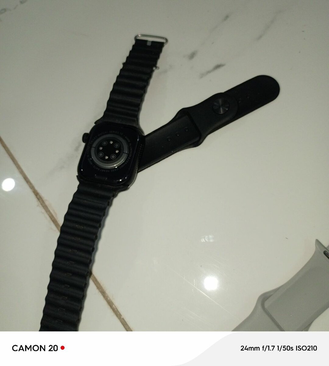 Montre connectée avec bracelets