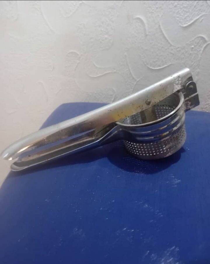 Presse-purée manuel en acier inoxydable