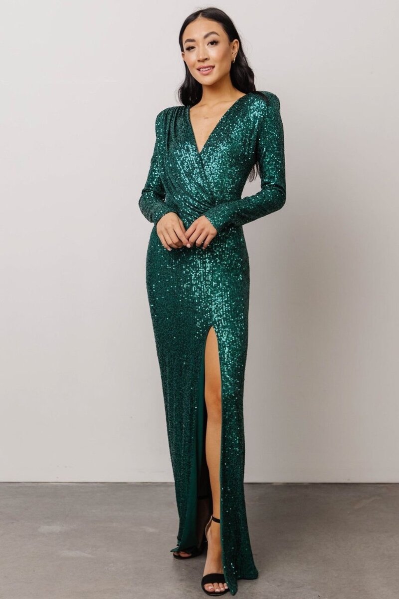 Платье изумрудное! 7000 сом!