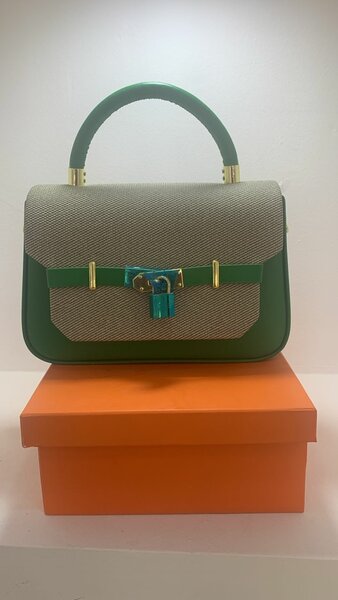 Sac à main élégant en cuir