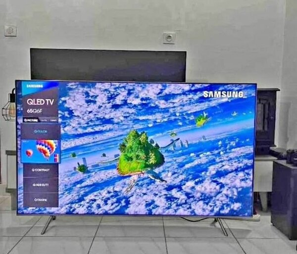 Samsung QLED 65" TV