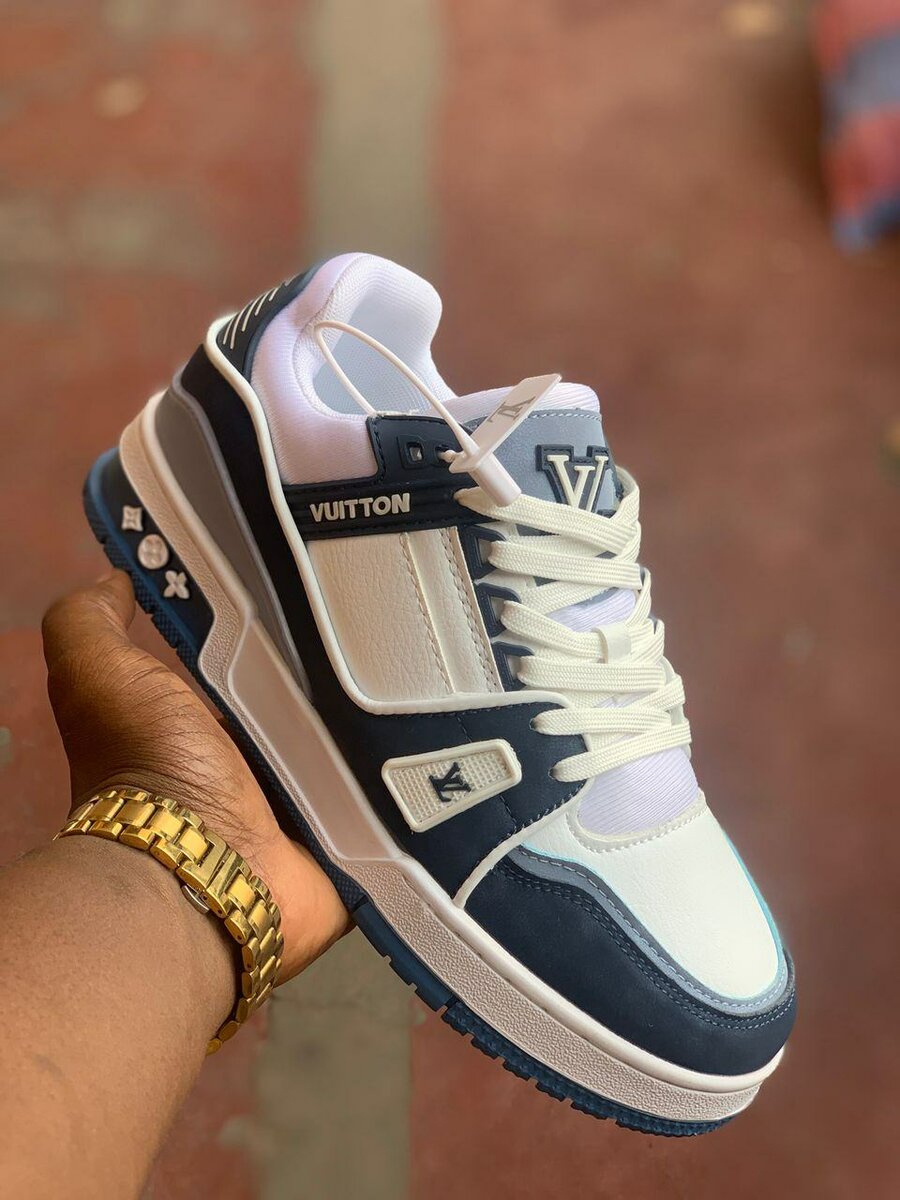 Louis Vuitton Sneakers