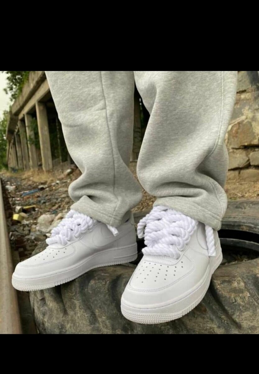 Basket Nike air force authentique avec sa boîte