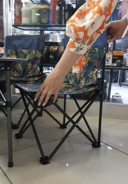 компактный и лёгкий стол