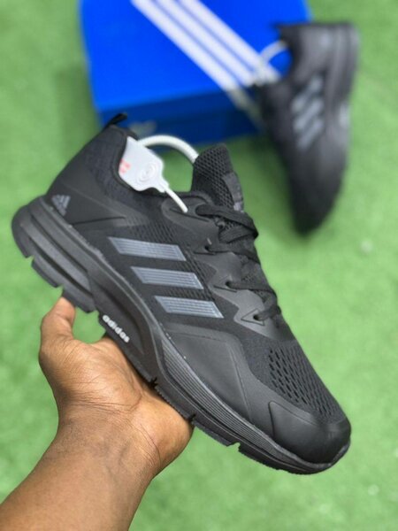 Basket Adidas  