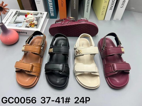 Ladies sandals