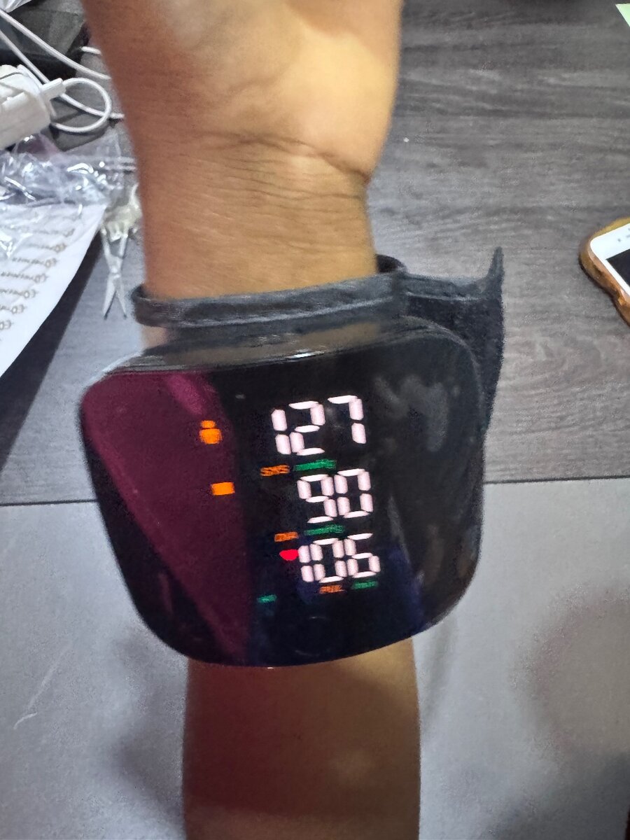 Blood pressure monitor