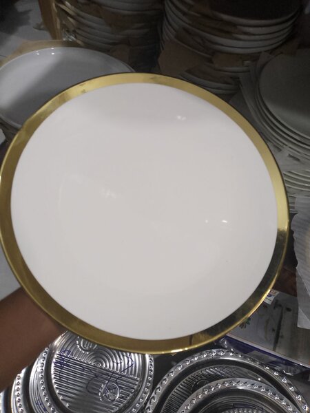 6 Assiettes Porcelaine Dorée