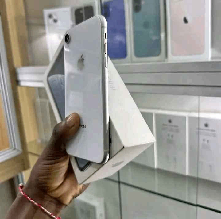 iPhone XR Blanc Remis à Neuf