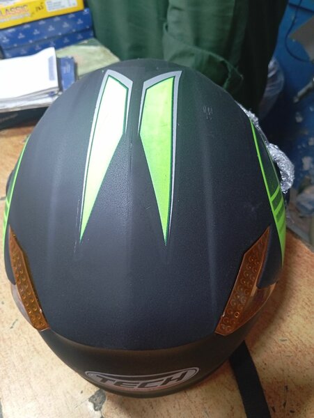 Helmet tech