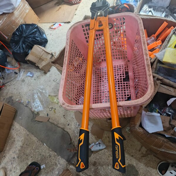 Pince coupe-boulons 36 pouces robuste