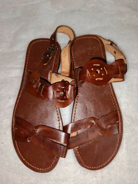 Sandales en cuir artisanal