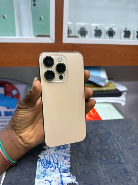 Smartphone haut de gamme 6,1"