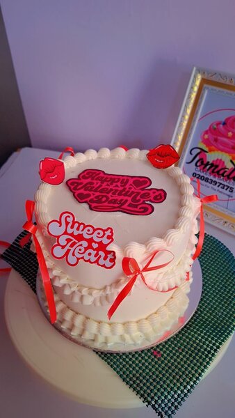 6inches Vintage Valantine Cake