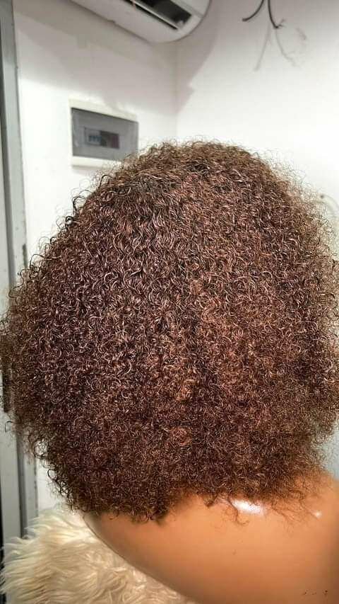 Kinky curly