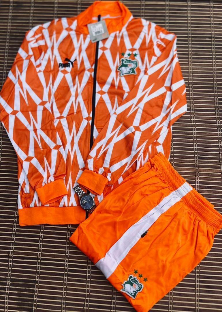 Ensemble de survêtement sportif orange