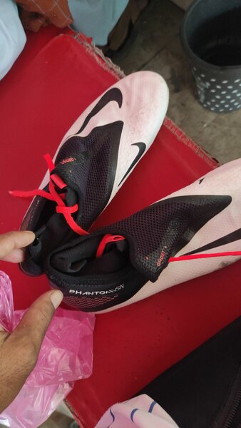 Football shoes