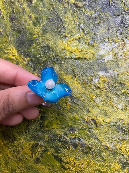 Fresh flowers resin preserved ring