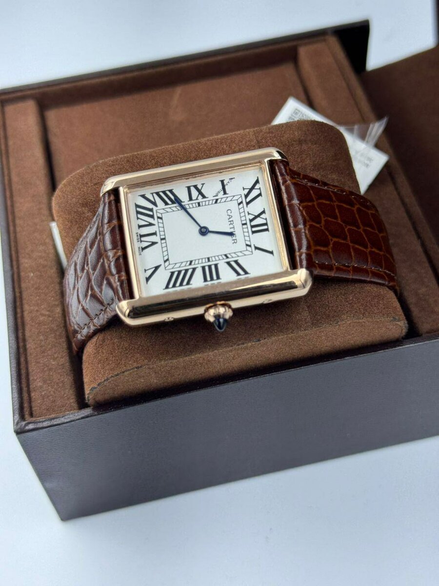 Montre en cuir élégante