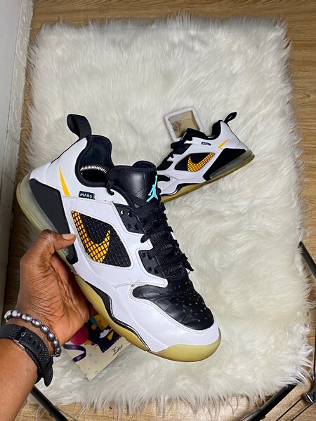 Nike 270
