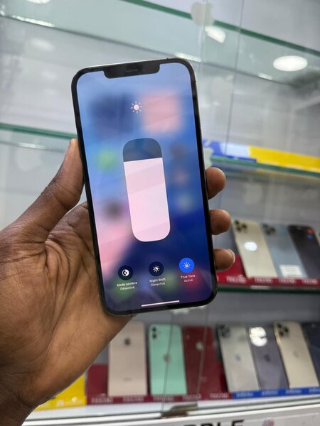 Disponible 12 Pro max 128go