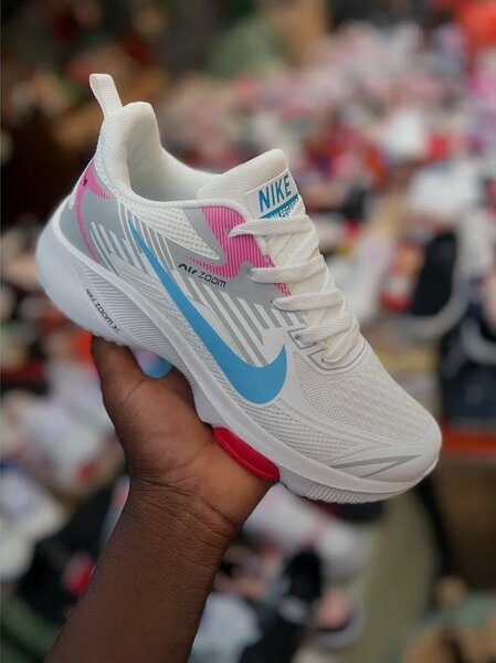 Basket Nike Air Zoom Femme