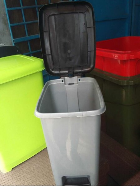 Poubelle en plastique de 25litre