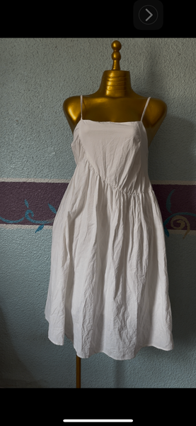 Robe d'été blanche élégante